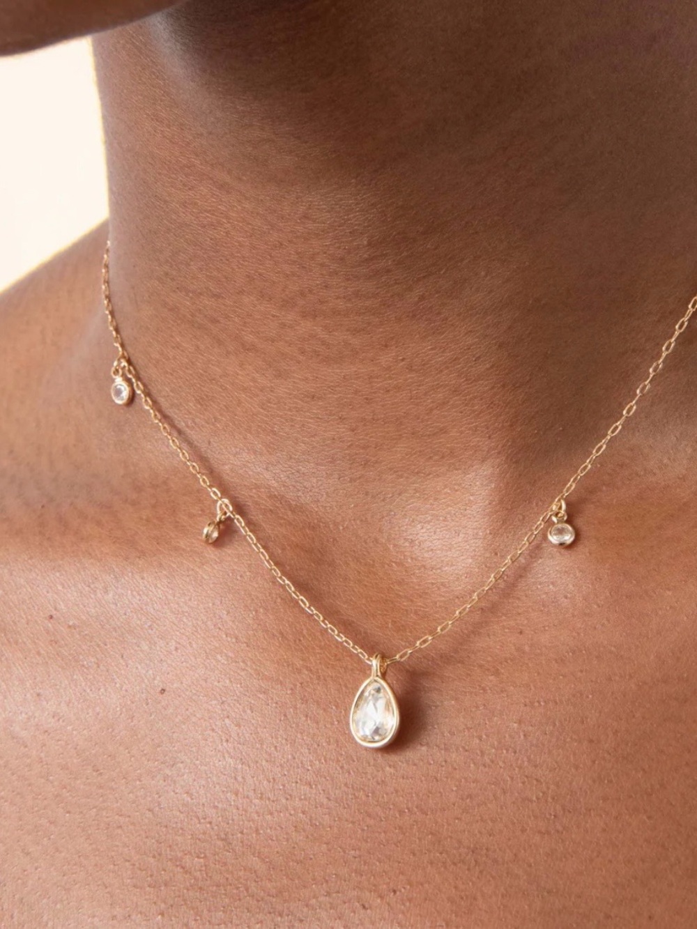 ETTIKA Dripping Crystals Drop Necklace 18k Gold Plated CZ w/Pouch *NWT* - Picture 8 of 16